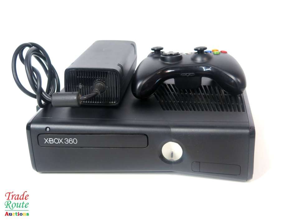 Microsoft Xbox 360 S Gaming Console + 1 Controller Model 1439