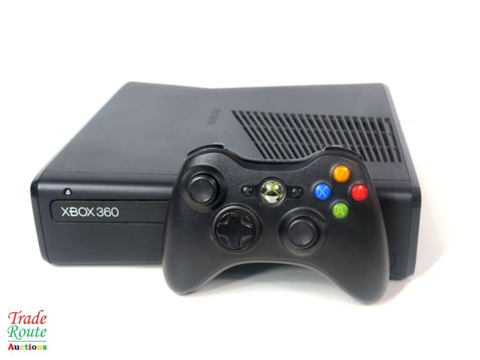 Microsoft Xbox 360 S Gaming Console + 1 Controller Model 1439