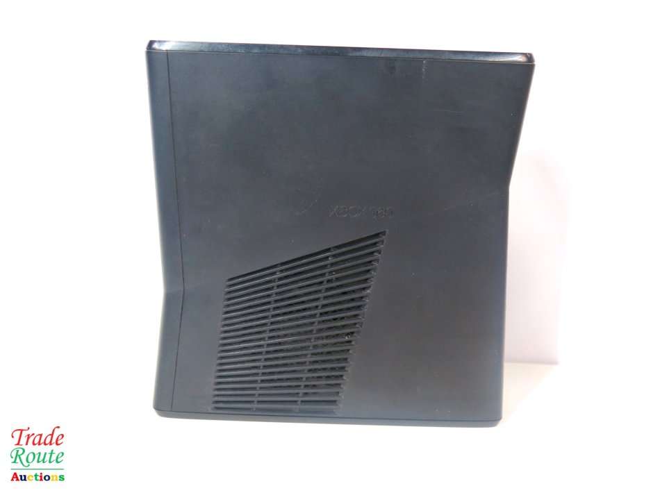 Microsoft Xbox 360 S Gaming Console + 1 Controller Model 1439