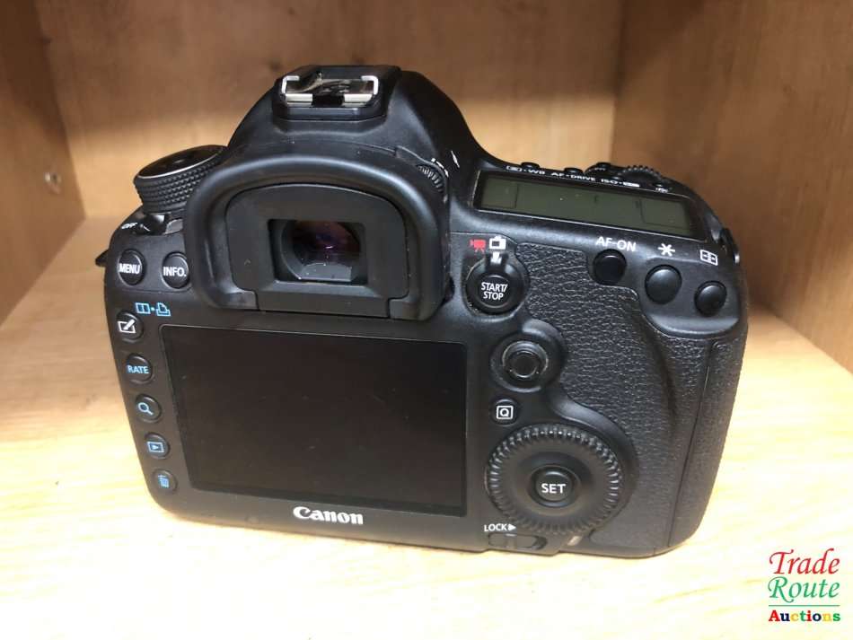 Canon EOS 5D Mark iii 22.3 MP Full Frame CMOS Digital SLR Camera (Body only) - Canon 5D Mark 3