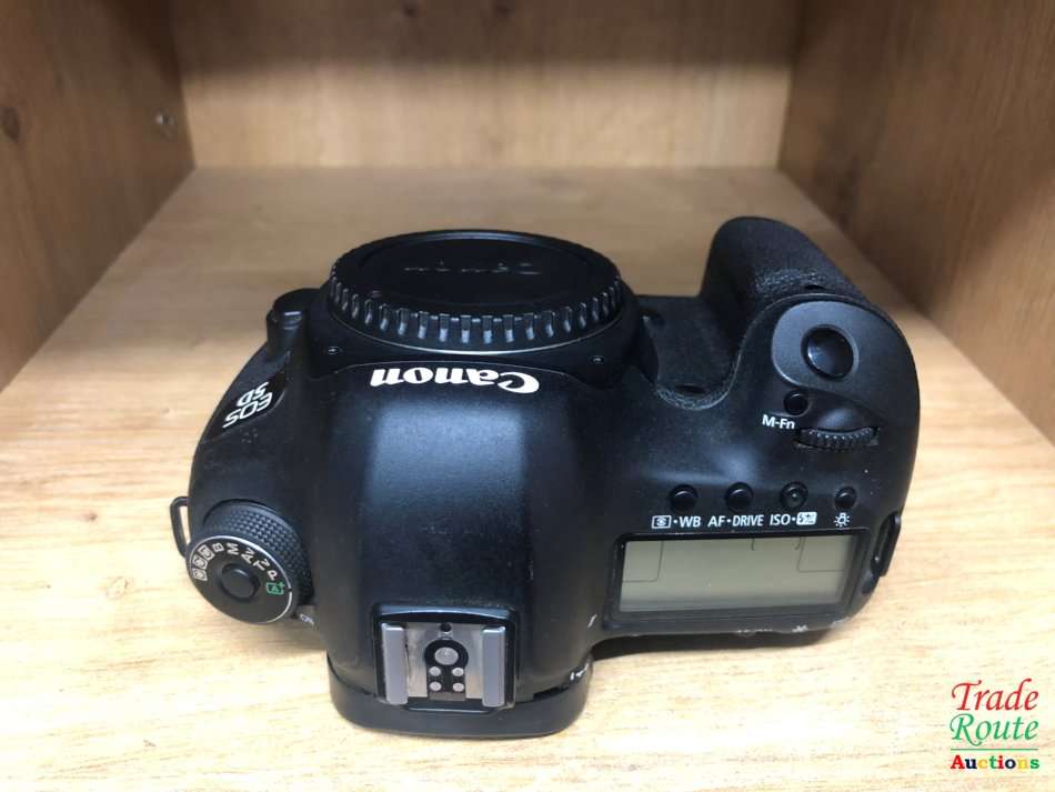 Canon EOS 5D Mark iii 22.3 MP Full Frame CMOS Digital SLR Camera (Body only) - Canon 5D Mark 3