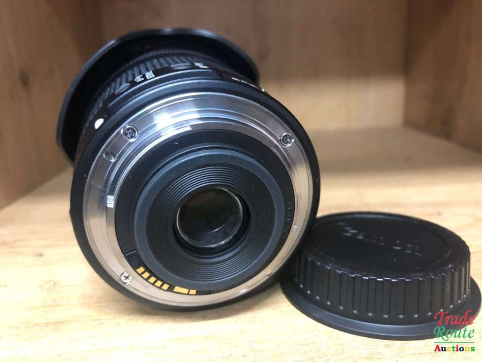 Canon EFS 18-135MM F/3.5-5.6 ( IMAGE STABILIZER ) IS STM LENS FOR CANON DSLR CAMERAS