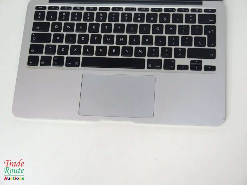 MacBook Air 11.6-inch | Core i5 1.7GHz | 4GB RAM | 64GB SSD FLASH