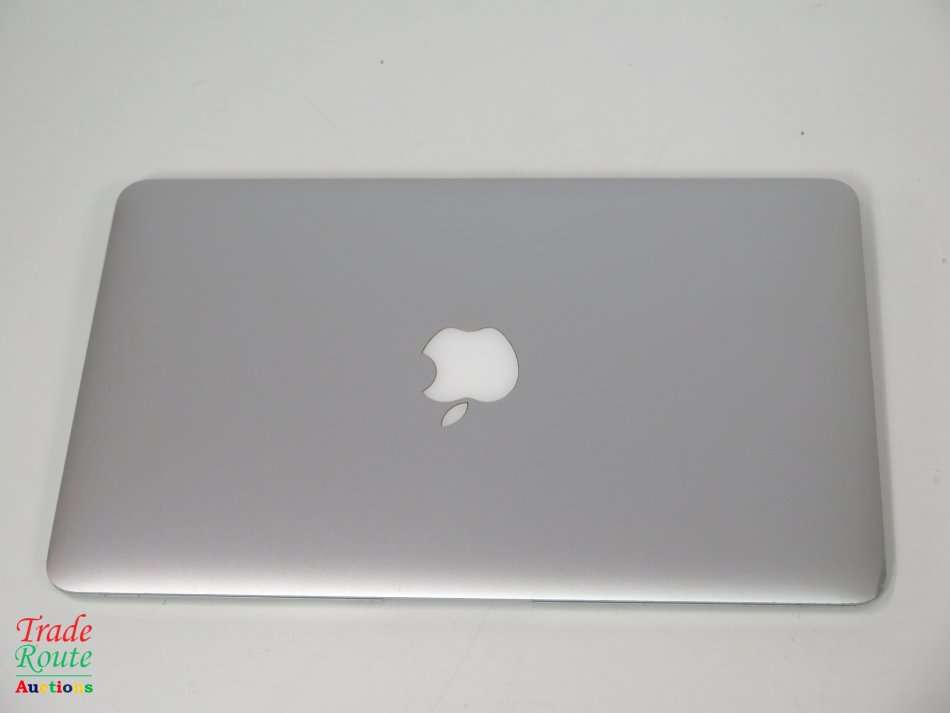 MacBook Air 11.6-inch | Core i5 1.7GHz | 4GB RAM | 64GB SSD FLASH