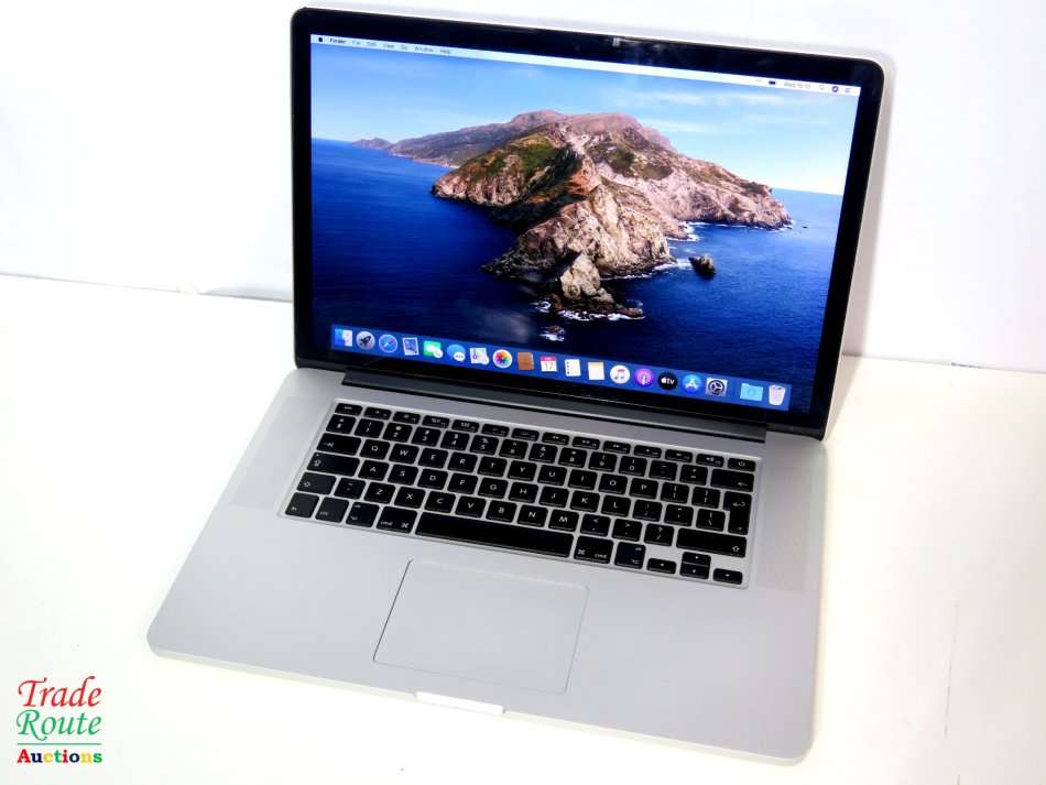 Apple MacBook Pro 15.4-inch  | Core i7 2.4GHz | 8GB RAM | 256GB SSD ** RETINA DISPLAY **