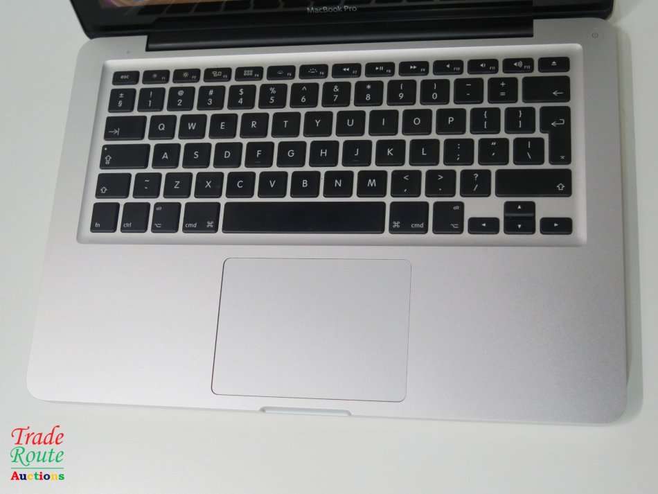 MacBook Pro 13.3-inch *** INTEL HD GRAPHICS
