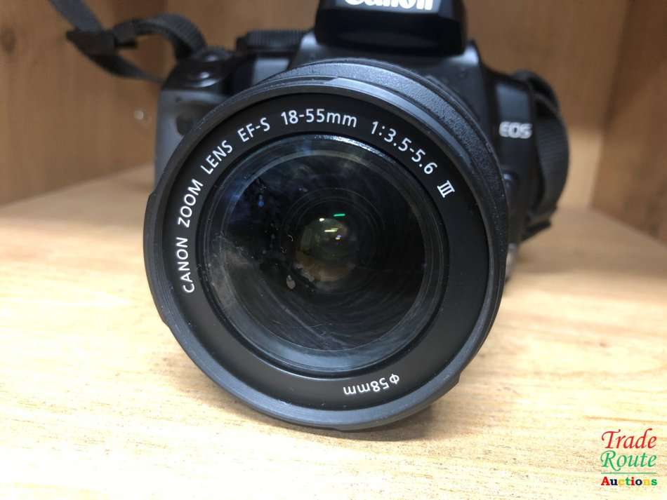 Canon EOS 400D DigitalSLR camera 10.1 Megapixels + Canon EFS 18-55mm Lens