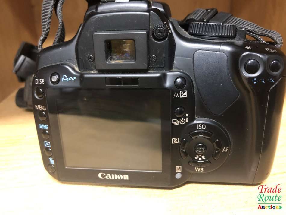 Canon EOS 400D DigitalSLR camera 10.1 Megapixels + Canon EFS 18-55mm Lens