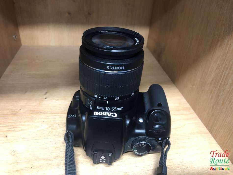 Canon EOS 400D DigitalSLR camera 10.1 Megapixels + Canon EFS 18-55mm Lens