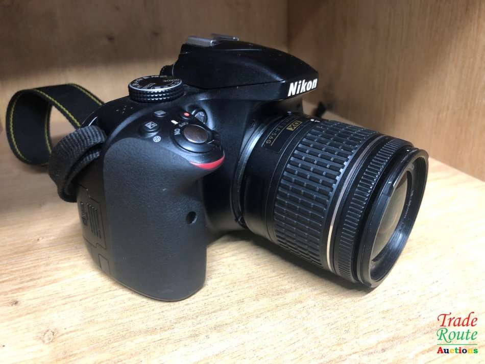 Nikon D3300 24.2 MP CMOS Digital SLR with AF-S DX NIKKOR 18-55mm f/3.5-5.6G DX Zoom Lens (Black)