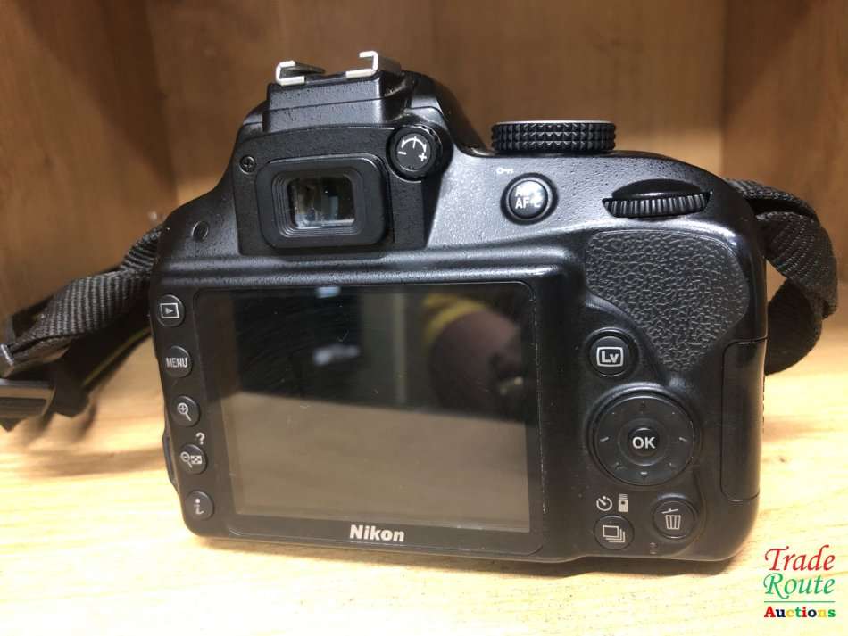 Nikon D3300 24.2 MP CMOS Digital SLR with AF-S DX NIKKOR 18-55mm f/3.5-5.6G DX Zoom Lens (Black)