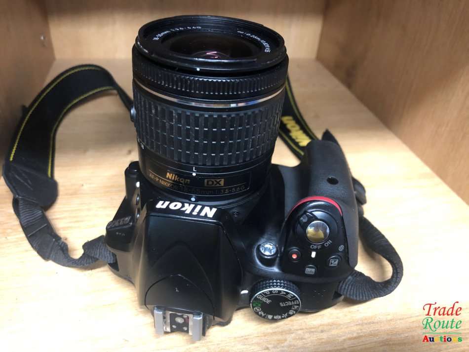 Nikon D3300 24.2 MP CMOS Digital SLR with AF-S DX NIKKOR 18-55mm f/3.5-5.6G DX Zoom Lens (Black)