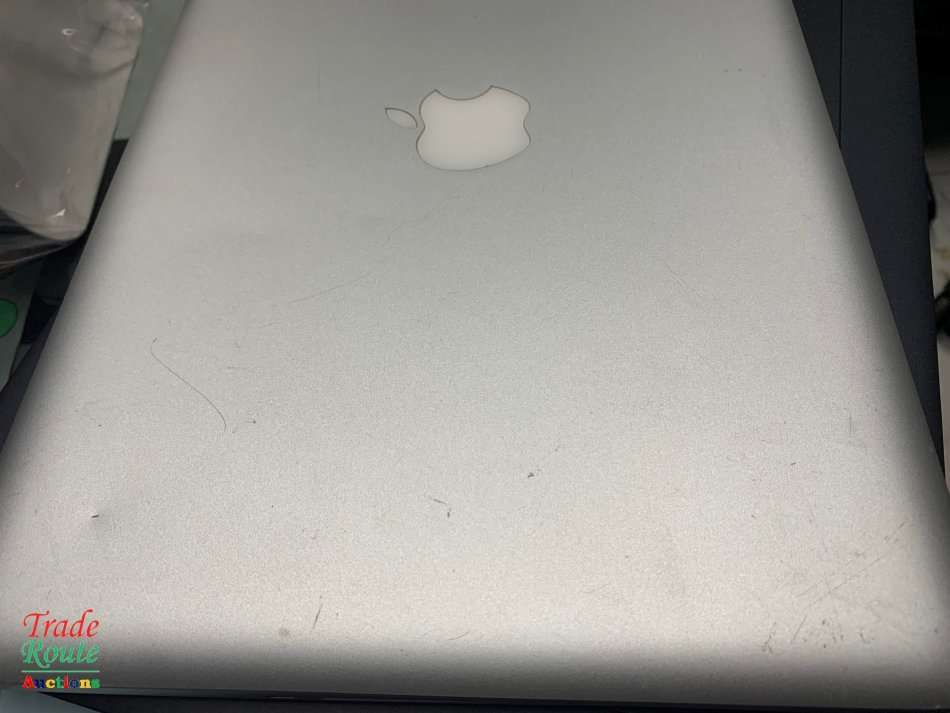 MacBook Pro 13.3-inch | Core i5 2.3GHz | 4GB RAM | 750GB HDD | INTEL HD GRAPHICS