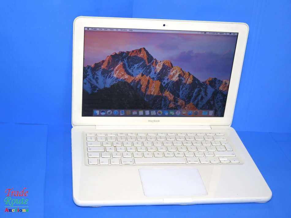 MacBook 13.3-inch | Core 2 DUO 2.4GHz | 2GB RAM | 250GB HDD | Nvidia Geforce Graphics