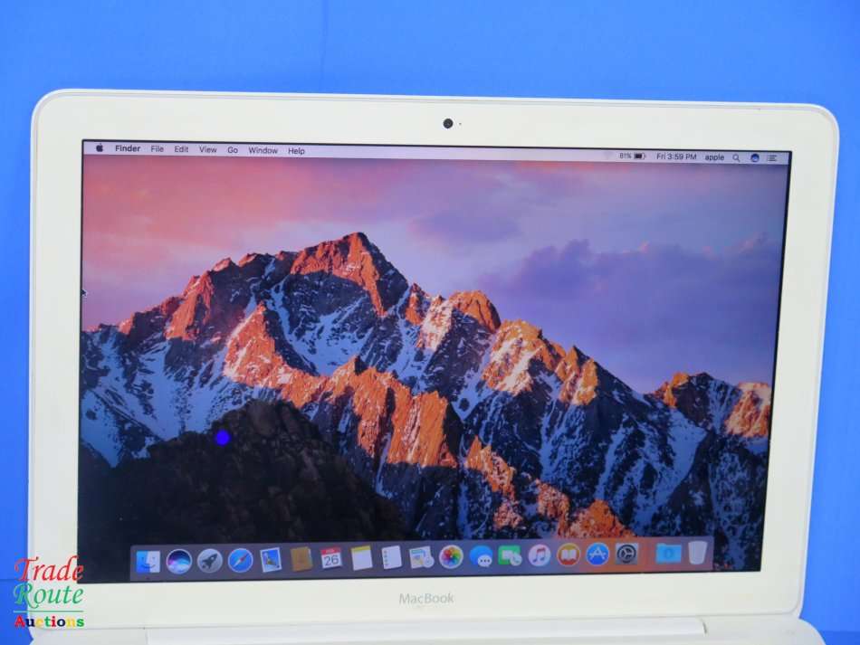 MacBook 13.3-inch | Core 2 DUO 2.4GHz | 2GB RAM | 250GB HDD | Nvidia Geforce Graphics