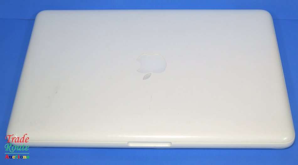 MacBook 13.3-inch | Core 2 DUO 2.4GHz | 2GB RAM | 250GB HDD | Nvidia Geforce Graphics