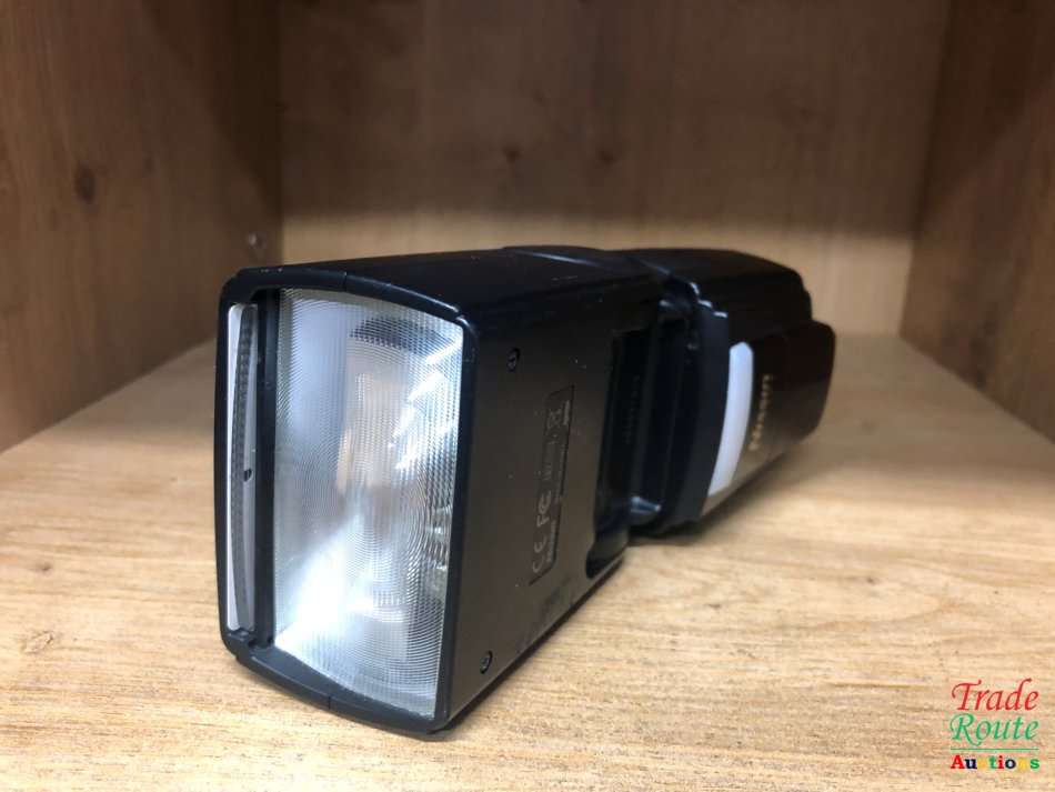 Nissin Di866 Professional Flash for CANON Cameras