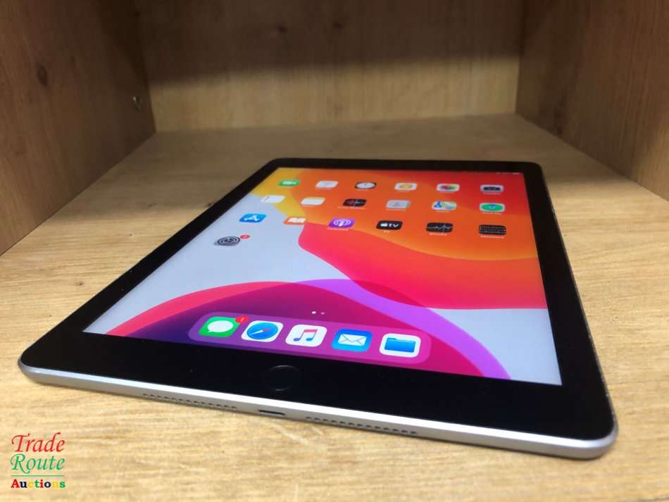 No Touch ID - Apple iPad 6th Gen 2018 Retina | MR722HC/A | 4G + WiFi | 128GB | Space Grey | A1954