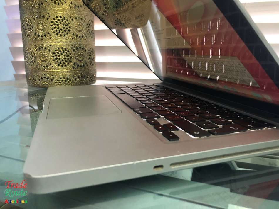 MacBook Pro 13.3-inch * Core i5 * R1 Bids