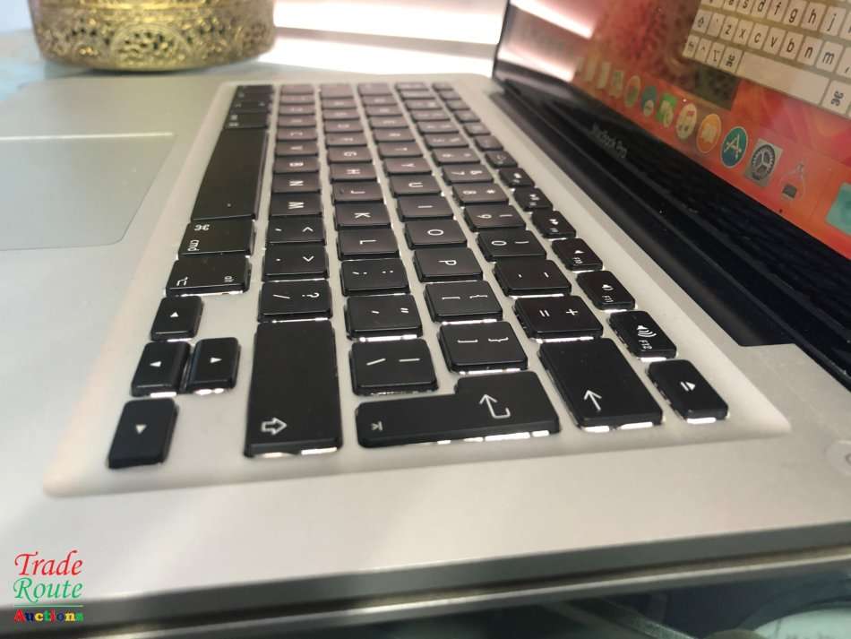MacBook Pro 13.3-inch * Core i5 * R1 Bids