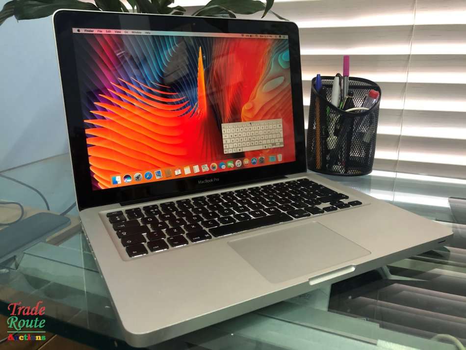 MacBook Pro 13.3-inch * Core i5 * R1 Bids