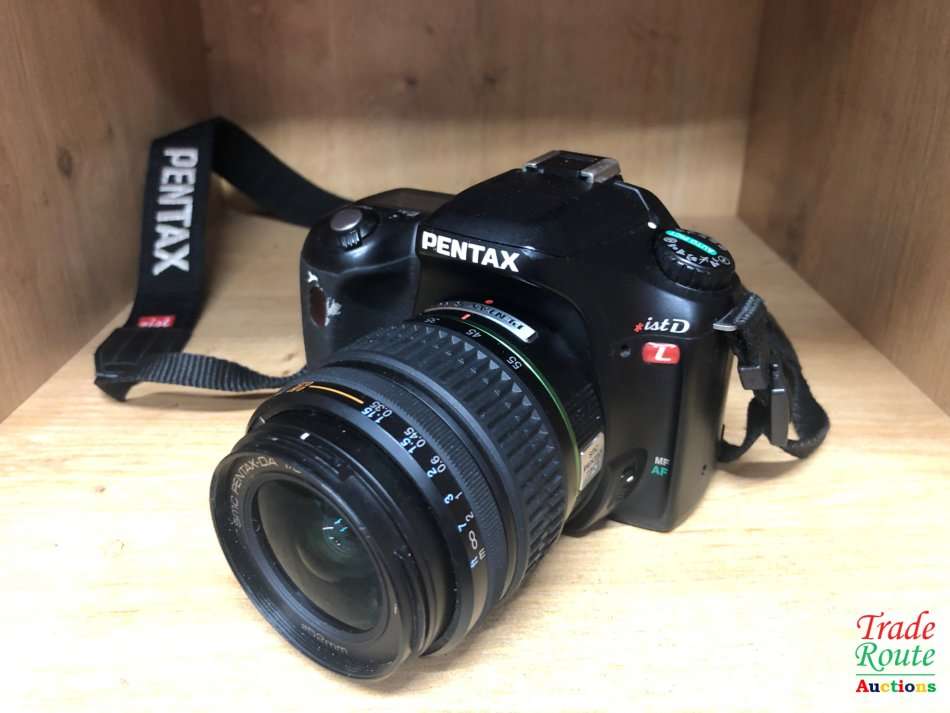 Pentax *ist DL DSLR Camera with 18-55 Lens Kit