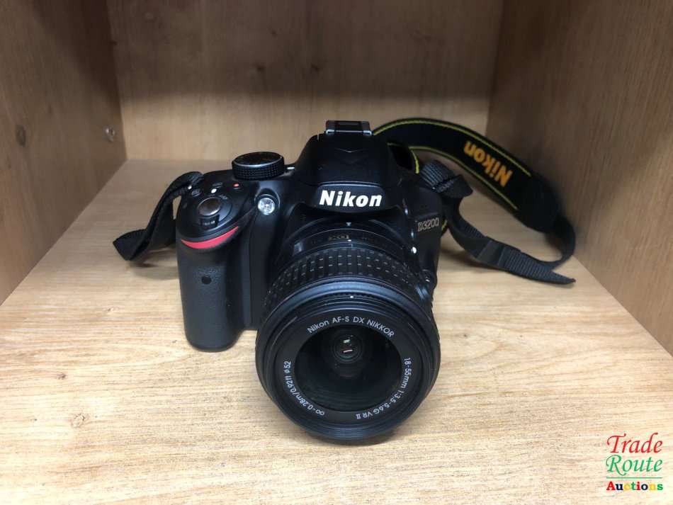 Nikon D3200 24.2 MP CMOS Digital SLR with 18-55mm f/3.5-5.6 AF-S DX NIKKOR Zoom Lens - 24.2 MP