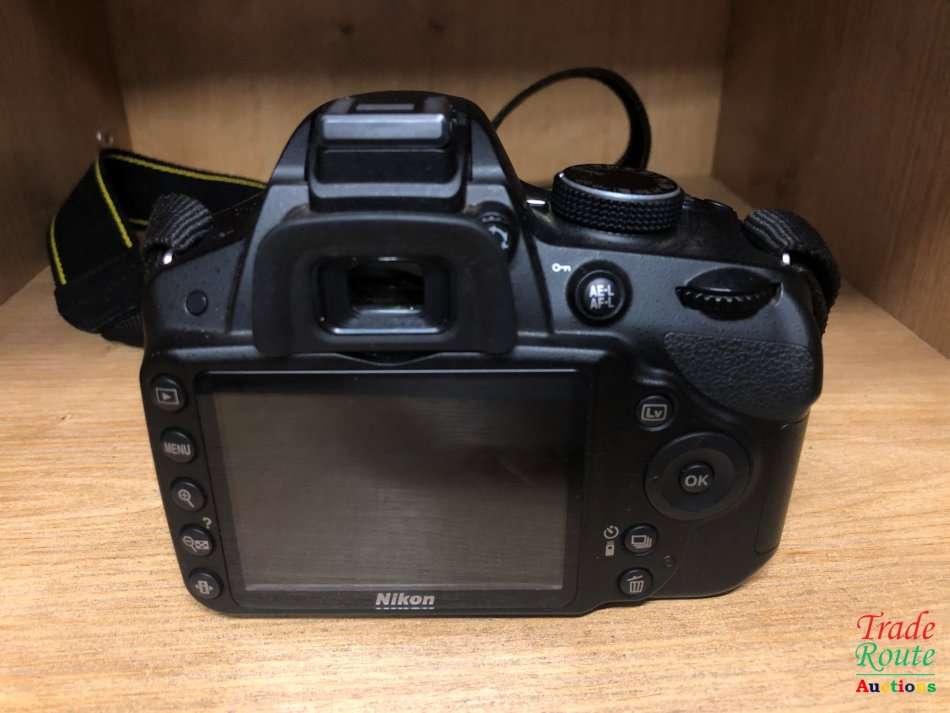 Nikon D3200 24.2 MP CMOS Digital SLR with 18-55mm f/3.5-5.6 AF-S DX NIKKOR Zoom Lens - 24.2 MP