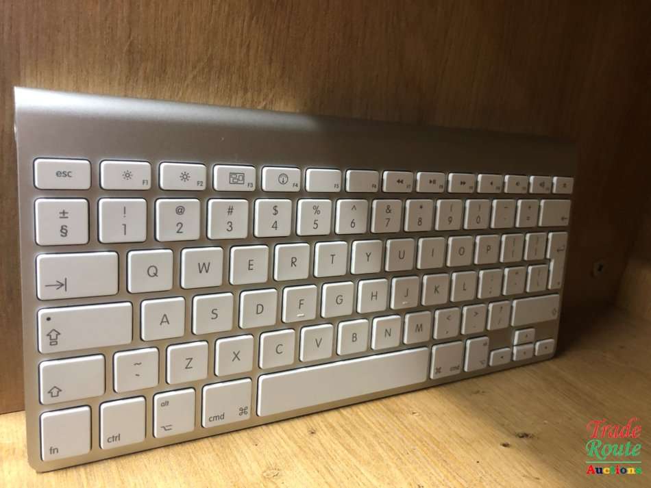 APPLE WIRELESS MAGIC KEYBOARD - CAN BE USED WITH IMAC & MAC MINI