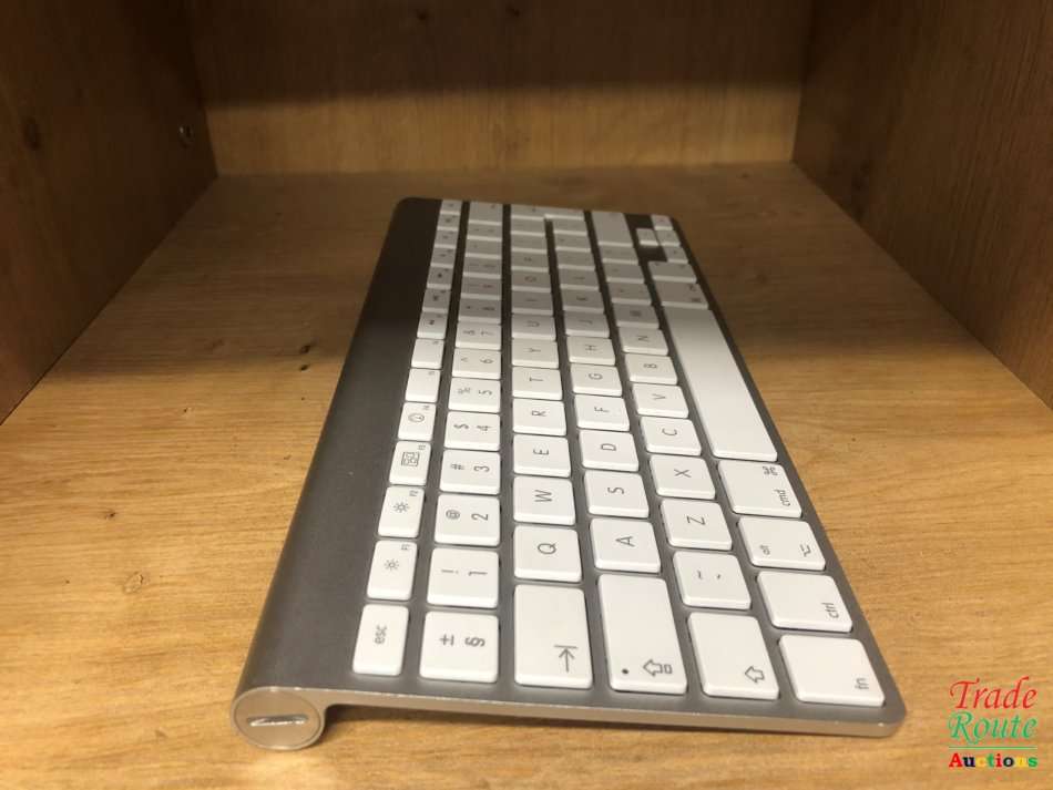 APPLE WIRELESS MAGIC KEYBOARD - CAN BE USED WITH IMAC & MAC MINI