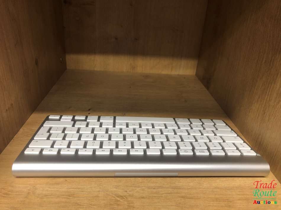 APPLE WIRELESS MAGIC KEYBOARD - CAN BE USED WITH IMAC & MAC MINI