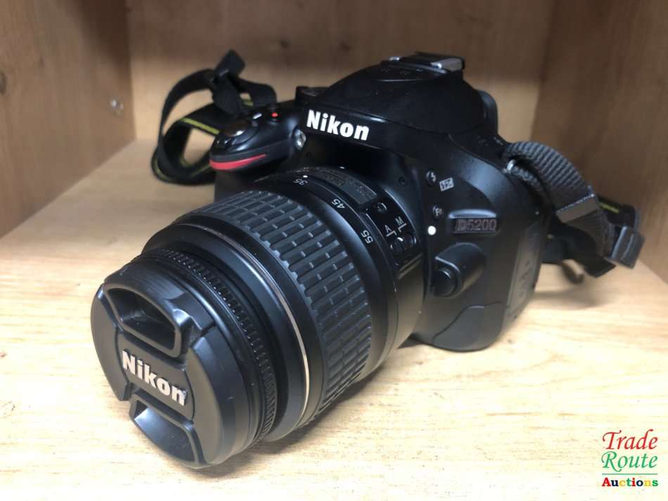 [ 24.1 MEGAPIXELS ] NIKON D5200 DSLR CAMERA +  18-55MM NIKKOR LENS PROFESSIONAL KIT