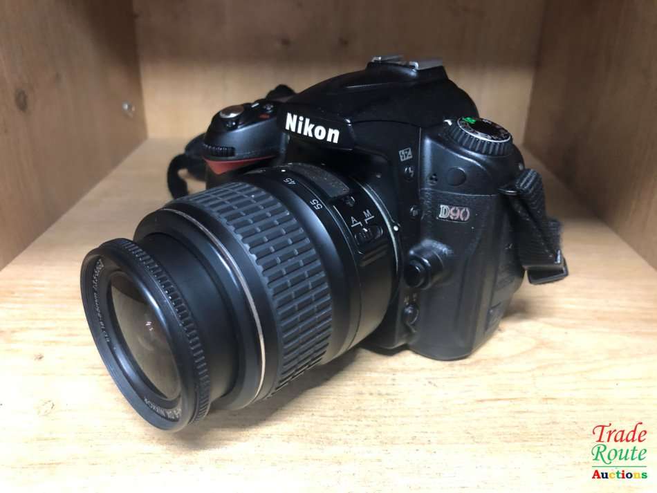 NIKON D90 PROFESSIONAL DSLR CAMERA KIT WITH 18-55 LENS ** NIKON **