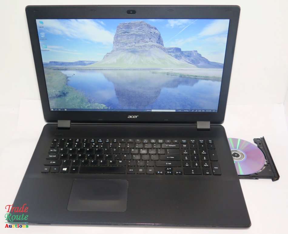 ACER ASPIRE ES1-731 17.3 inch Laptop ** Huge Laptop