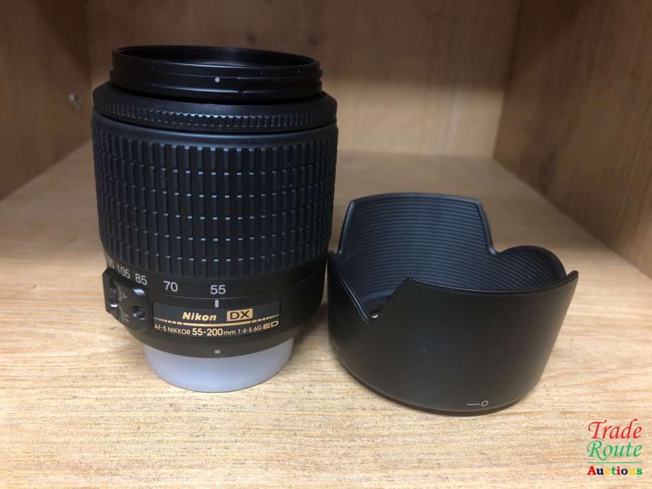 Nikon 55-200mm DX Lens for NIKON DSLR Cameras IN BOX
