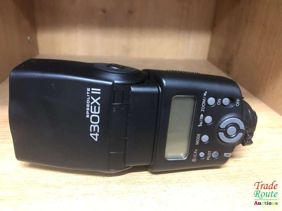 Canon Speedlite 430EX II Flash for Canon EOS DIGITAL SLR Cameras *** R1 Bids