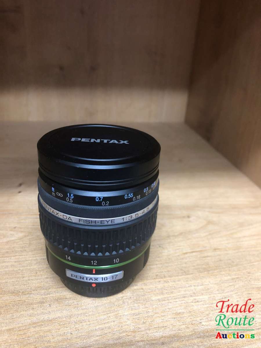 Pentax 10-17mm f/3.5-4.5 ED IF SMC P-DA Fish-Eye Lens
