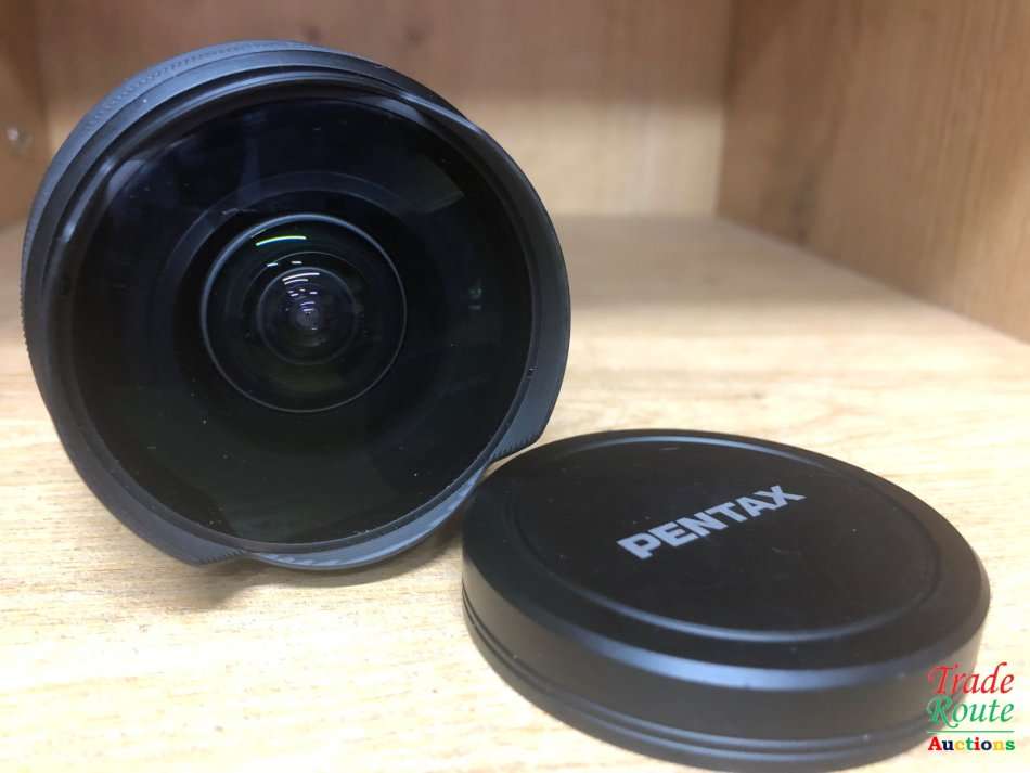 Pentax 10-17mm f/3.5-4.5 ED IF SMC P-DA Fish-Eye Lens