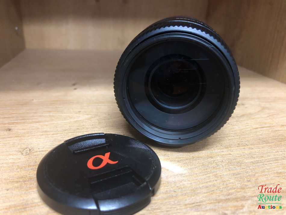 Sony 75-300mm f/4.5-5.6 Compact Super Telephoto Zoom Lens