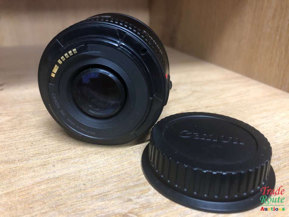 Canon EF 50mm f/1.8 II Lens - Fits Canon Cameras