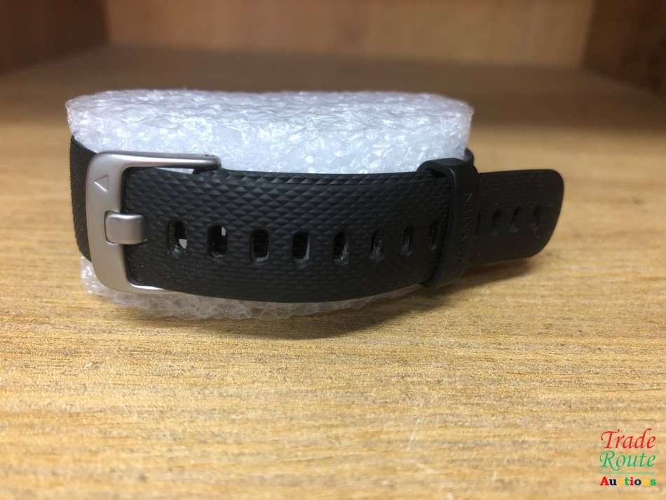 Garmin Vivofit 4 Activity Tracker IN  BOX