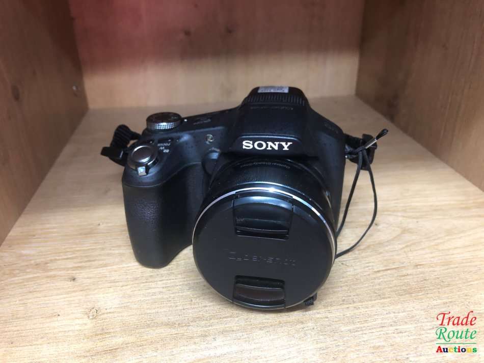Sony Cyber-Shot DSC-HX100V 16.2 MP Exmor R CMOS Digital Still Camera Carl Zeiss Vario-Tessar Lens