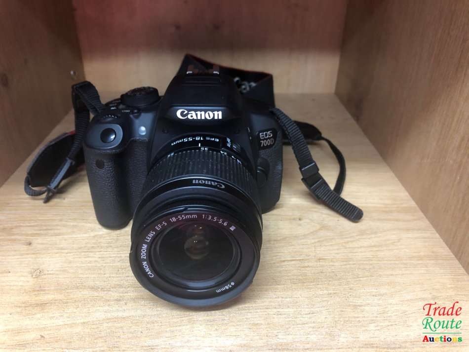 Canon EOS 700D DIGITAL SLR CAMERA KIT WITH 18-55MM iii LENS | 18.0 MP FULL HD