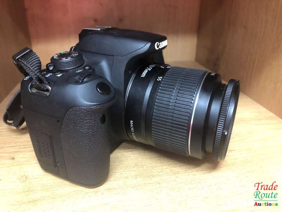 Canon EOS 700D DIGITAL SLR CAMERA KIT WITH 18-55MM iii LENS | 18.0 MP FULL HD