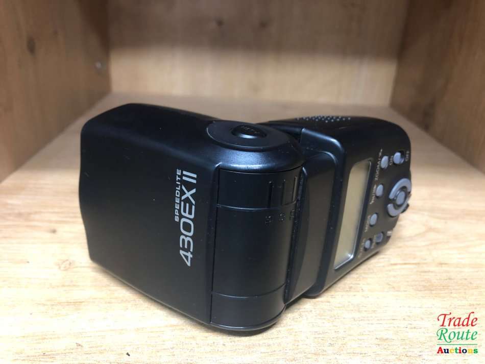 Canon Speedlite 430EX II Flash for Canon EOS DIGITAL SLR Cameras *** BARGAIN ** Fits all CANON DSLRs