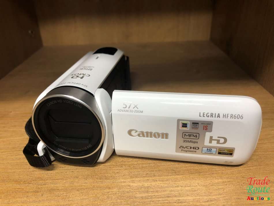 Canon LEGRIA HF R606 Camcorder - High Definition - 3.28Mp 32x optical zoom