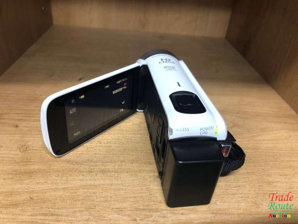 Canon LEGRIA HF R606 Camcorder - High Definition - 3.28Mp 32x optical zoom