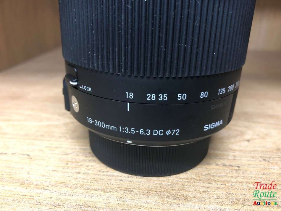 Sigma 18-300mm f3.5-6.3 DC OS HSM Contemporary Macro Lens [NIKON]