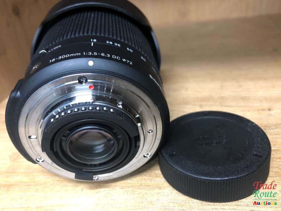 Sigma 18-300mm f3.5-6.3 DC OS HSM Contemporary Macro Lens [NIKON]