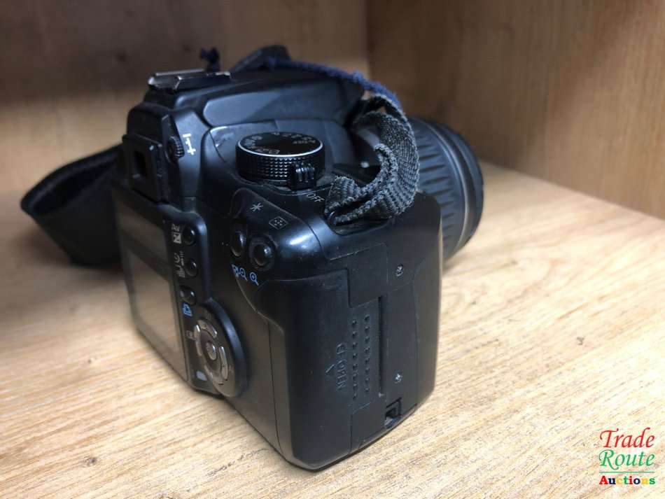 Canon EOS 350D Digital SLR camera (BLACK) WITH 18-55 mm EFS LENS